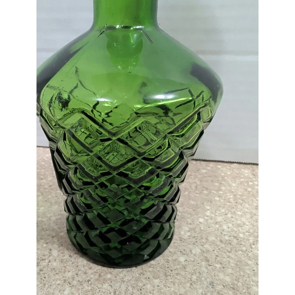 Vintage Green Glass Decanter Diamond Pattern Made in Taiwan 9